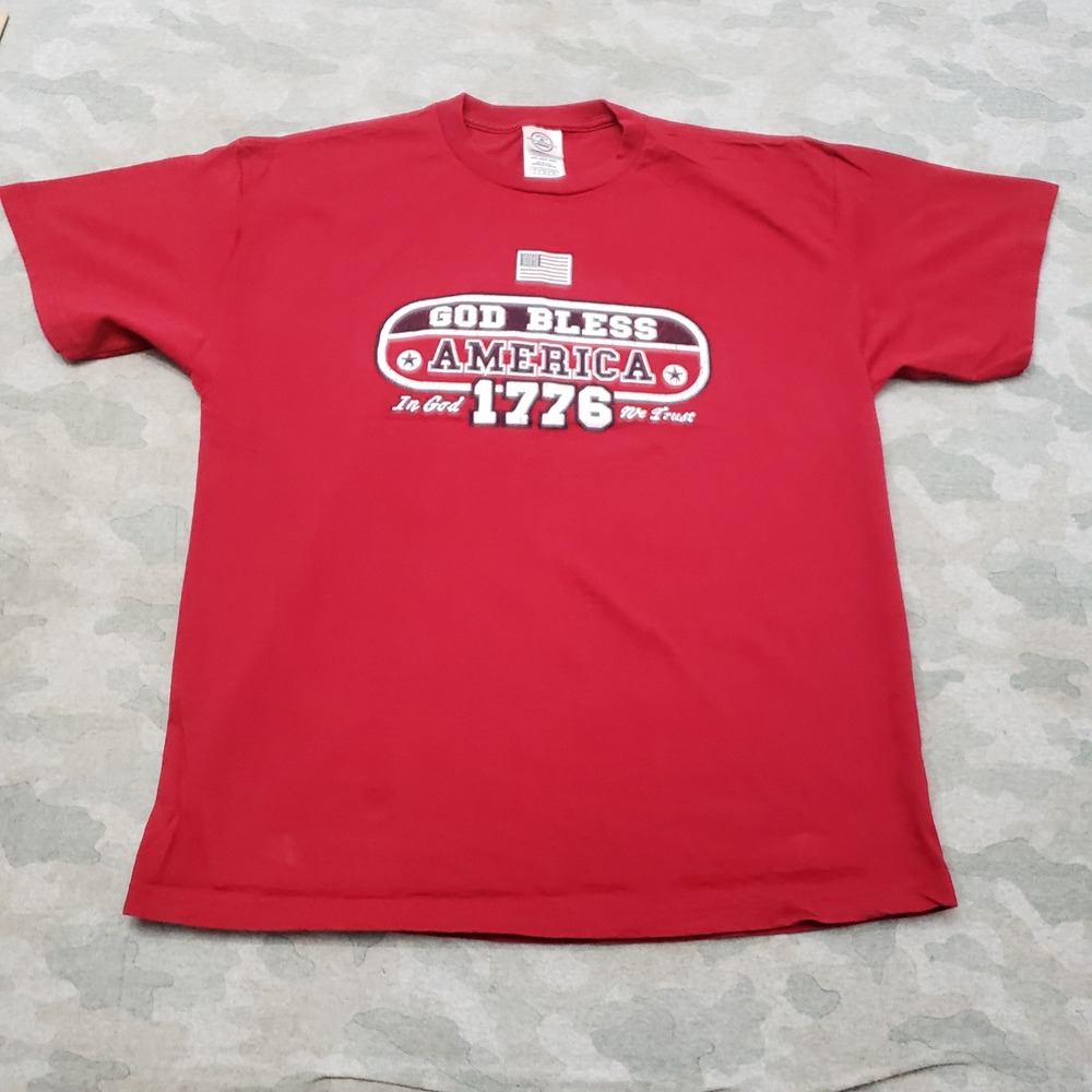 Vintage Delta Pro Weight God Bless America Shirt Mens Large Red Short Sleeve Y2k